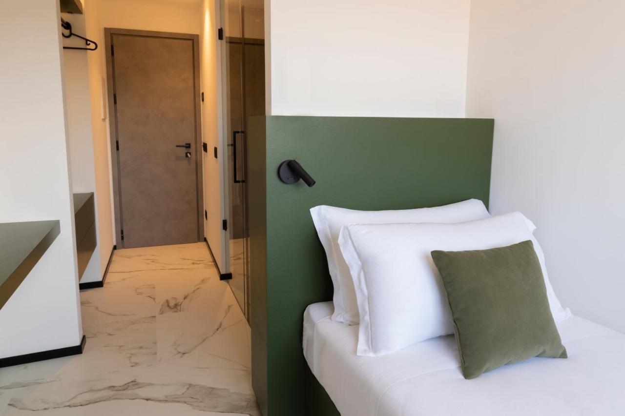 The City Hotel Анкона Екстериор снимка