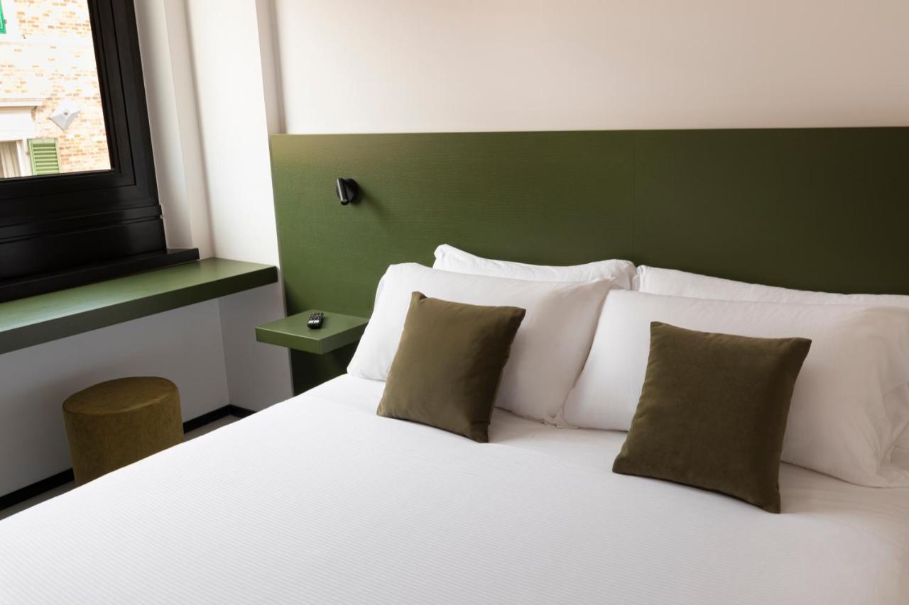 The City Hotel Анкона Екстериор снимка