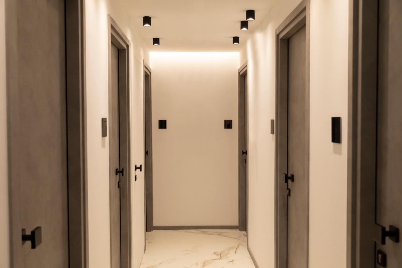 The City Hotel Анкона Екстериор снимка